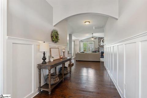 676 Chartwell Dr, Greer, SC 29650 photo 4