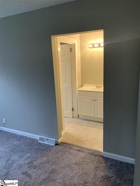 3 Gallivan St, Greer, SC 29650 photo 8