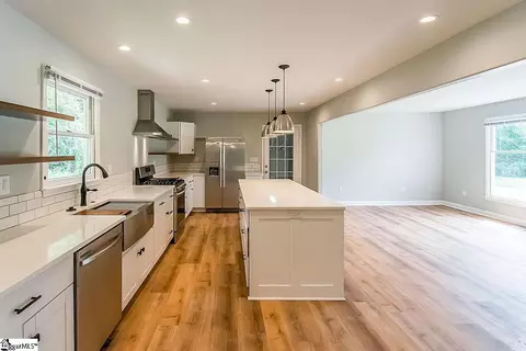 203 Mcbee Ave, Easley, SC 29640 photo 13
