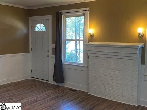 609 W 4th Ave, Easley, SC 29640 photo 4