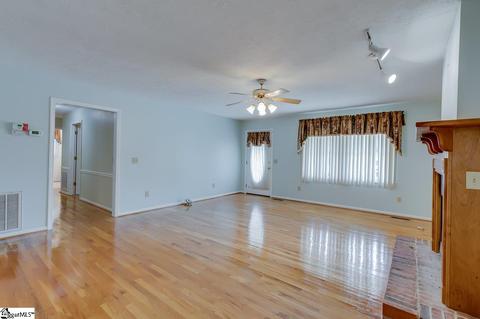 102 Patio Rd, Easley, SC 29642 photo 8