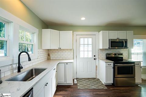 109 Mcdaniel Ave, Easley, SC 29640 photo 14