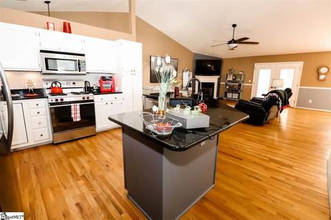 321 Cornelson Dr, Greer, SC 29651 photo 7