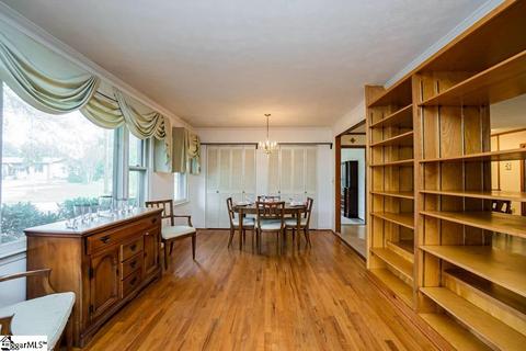 13 Circle Dr, Mauldin, SC 29662 photo 2