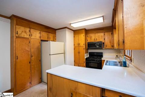 13 Circle Dr, Mauldin, SC 29662 photo 9