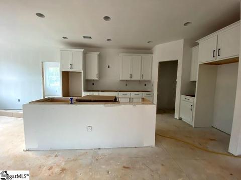 406 Townsend Ave, Greer, SC 29651 photo 2