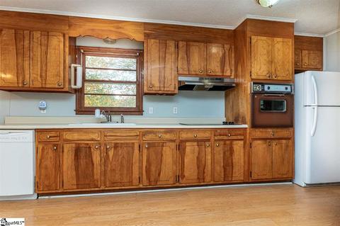 113 Biltmore Cir, Easley, SC 29642 photo 11
