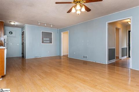 113 Biltmore Cir, Easley, SC 29642 photo 13