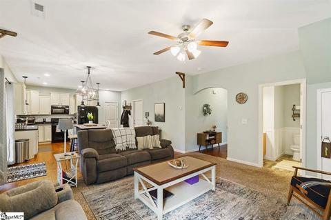 117 Cascade Dr, Greer, SC 29651 photo 4