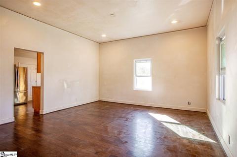 2 10th St, Greer, SC 29651 photo 5