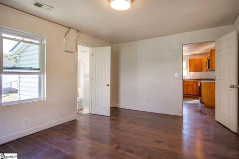 2 10th St, Greer, SC 29651 photo 12
