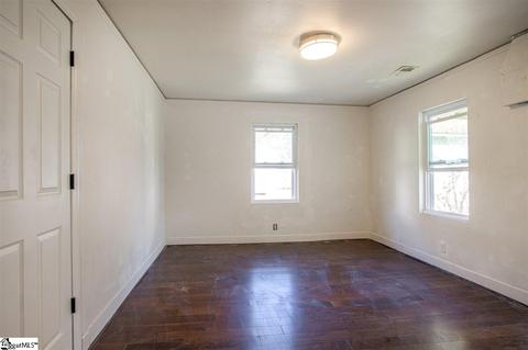 2 10th St, Greer, SC 29651 photo 11