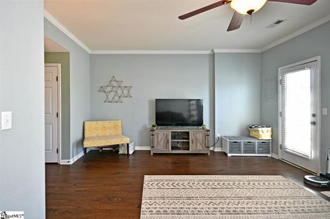 42 Spring Crossing Cir, Greer, SC 29650 photo 10
