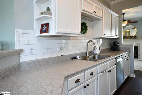 42 Spring Crossing Cir, Greer, SC 29650 photo 5