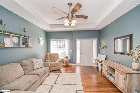 8 Four Leaf Ct, Pelzer, SC 29669 photo 3