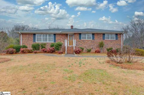 8 Circle Dr, Mauldin, SC 29662 photo 1