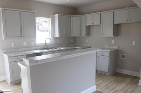 101 W E Ave, Easley, SC 29640 photo 4