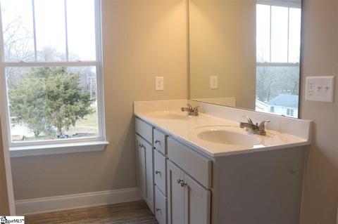 101 W E Ave, Easley, SC 29640 photo 12