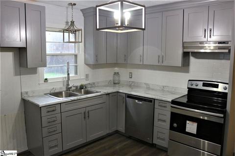 140 Christopher St, Duncan, SC 29334 photo 3
