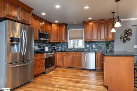 100 Browning Dr, Greer, SC 29650 photo 9