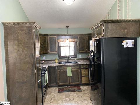 602 Westchester Rd, Easley, SC 29640 photo 2