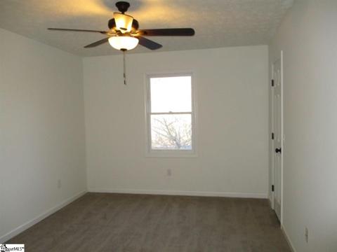 202 Katie Ln, Easley, SC 29640 photo 10