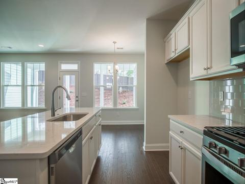 211 Wrightwood Ln, Greer, SC 29650 photo 6