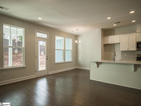 211 Wrightwood Ln, Greer, SC 29650 photo 9
