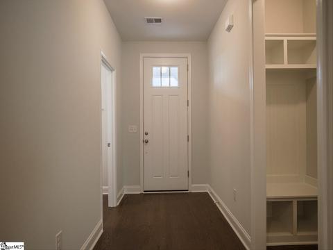 211 Wrightwood Ln, Greer, SC 29650 photo 3