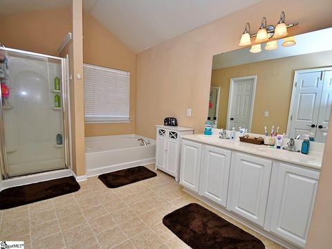 3 Captains Ct, Greer, SC 29650 photo 12