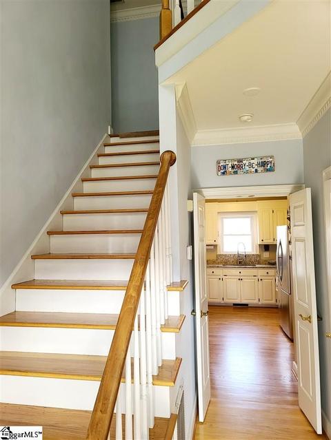 16 Briarpark Dr, Greer, SC 29651 photo 3