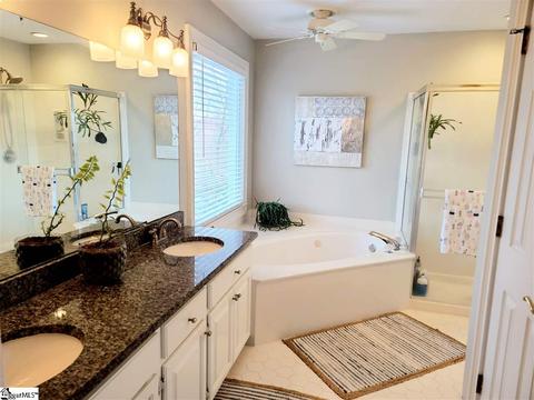 16 Briarpark Dr, Greer, SC 29651 photo 12