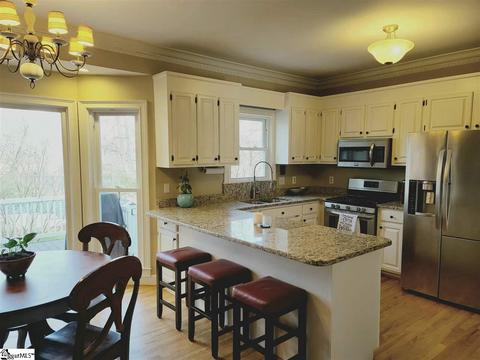 16 Briarpark Dr, Greer, SC 29651 photo 6