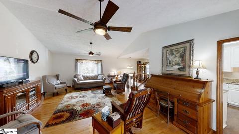 209 Holly Dr, Easley, SC 29640 photo 9