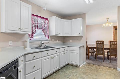 239 Hallmark Cir, Easley, SC 29640 photo 18
