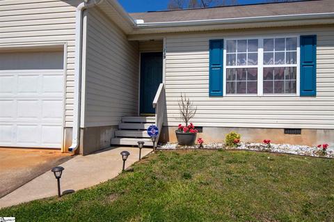 239 Hallmark Cir, Easley, SC 29640 photo 4