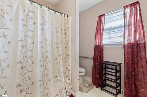 239 Hallmark Cir, Easley, SC 29640 photo 32