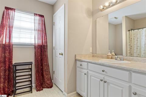 239 Hallmark Cir, Easley, SC 29640 photo 31