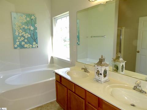 404 Middleshare Dr, Mauldin, SC 29662 photo 18