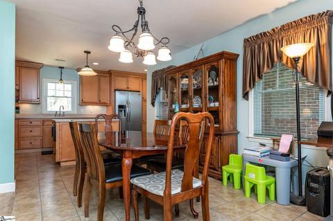 121 Ashmore Rd, Greer, SC 29650 photo 5