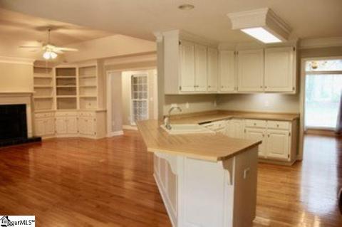 107 Surrey Ct, Easley, SC 29642 photo 8