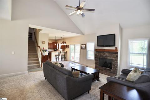 912 Echo Ridge Dr, Duncan, SC 29334 photo 4