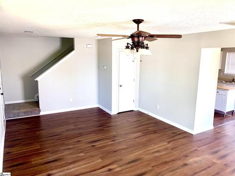 314 Hampton Ridge Dr, Greer, SC 29651 photo 3