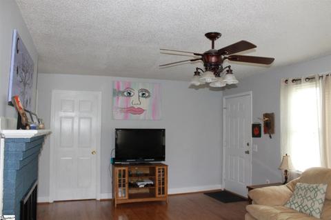 106 Addis St, Easley, SC 29640 photo 9