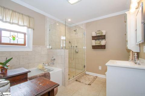 604 E 2nd Ave, Easley, SC 29640 photo 23