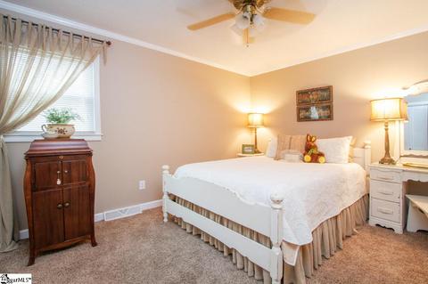 604 E 2nd Ave, Easley, SC 29640 photo 17