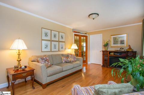604 E 2nd Ave, Easley, SC 29640 photo 4