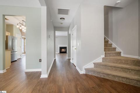 246 Highgate Cir, Greer, SC 29650 photo 3