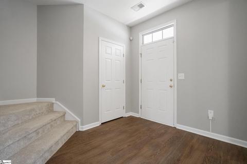 246 Highgate Cir, Greer, SC 29650 photo 4