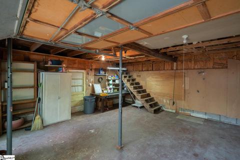 305 Pine St, Greer, SC 29650 photo 33